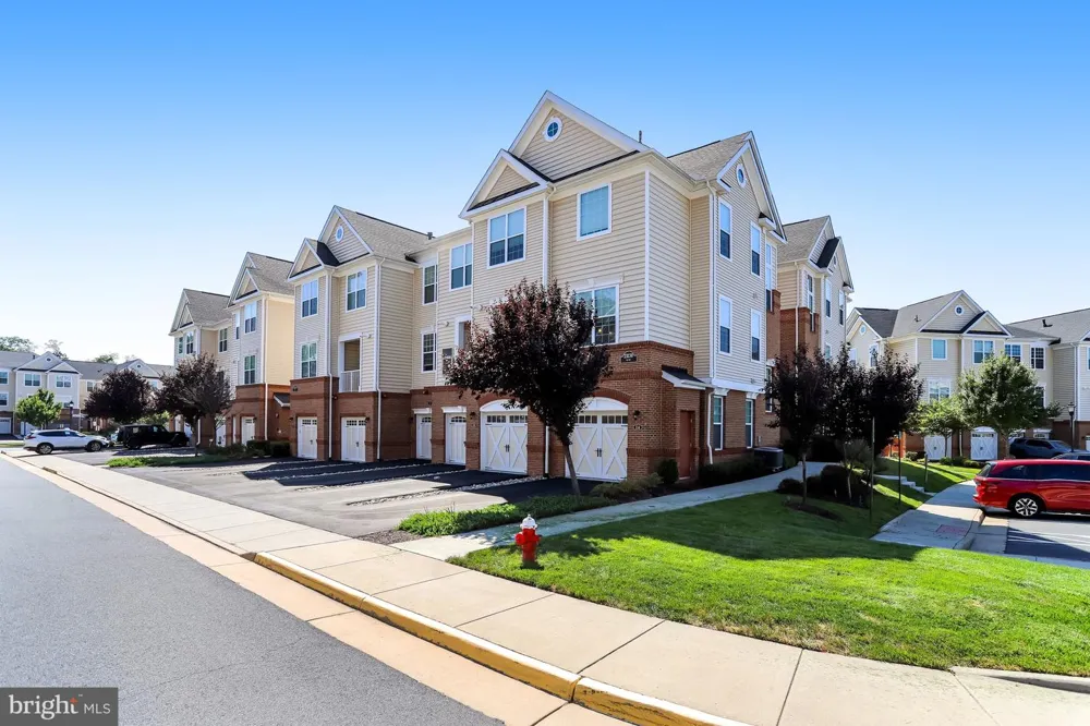 23230 MILLTOWN KNOLL SQUARE #114 Ashburn, VA 20148