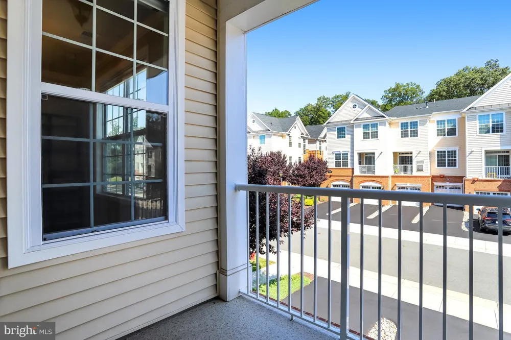 23230 MILLTOWN KNOLL SQUARE #114 Ashburn, VA 20148