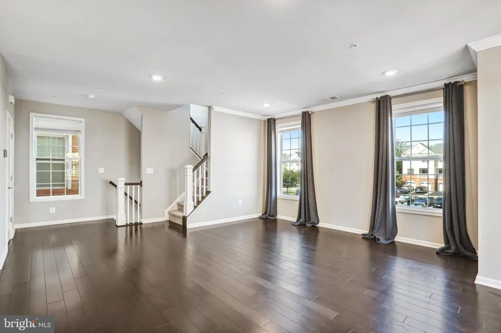 23230 MILLTOWN KNOLL SQUARE #114 Ashburn, VA 20148
