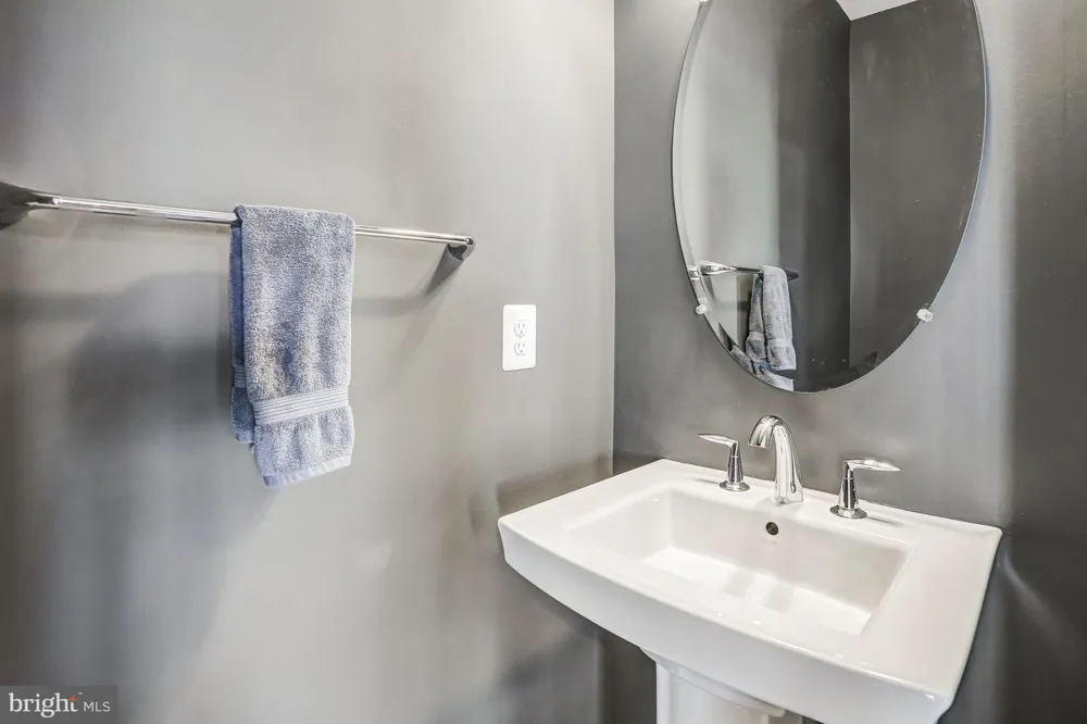 23230 MILLTOWN KNOLL SQUARE #114 Ashburn, VA 20148