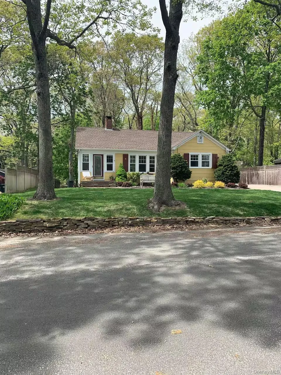 1240 West Road Cutchogue, NY 11935
