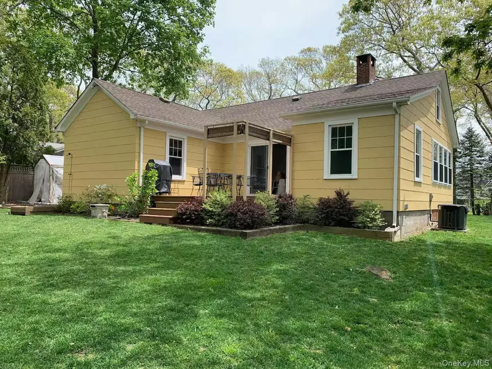 1240 West Road Cutchogue, NY 11935