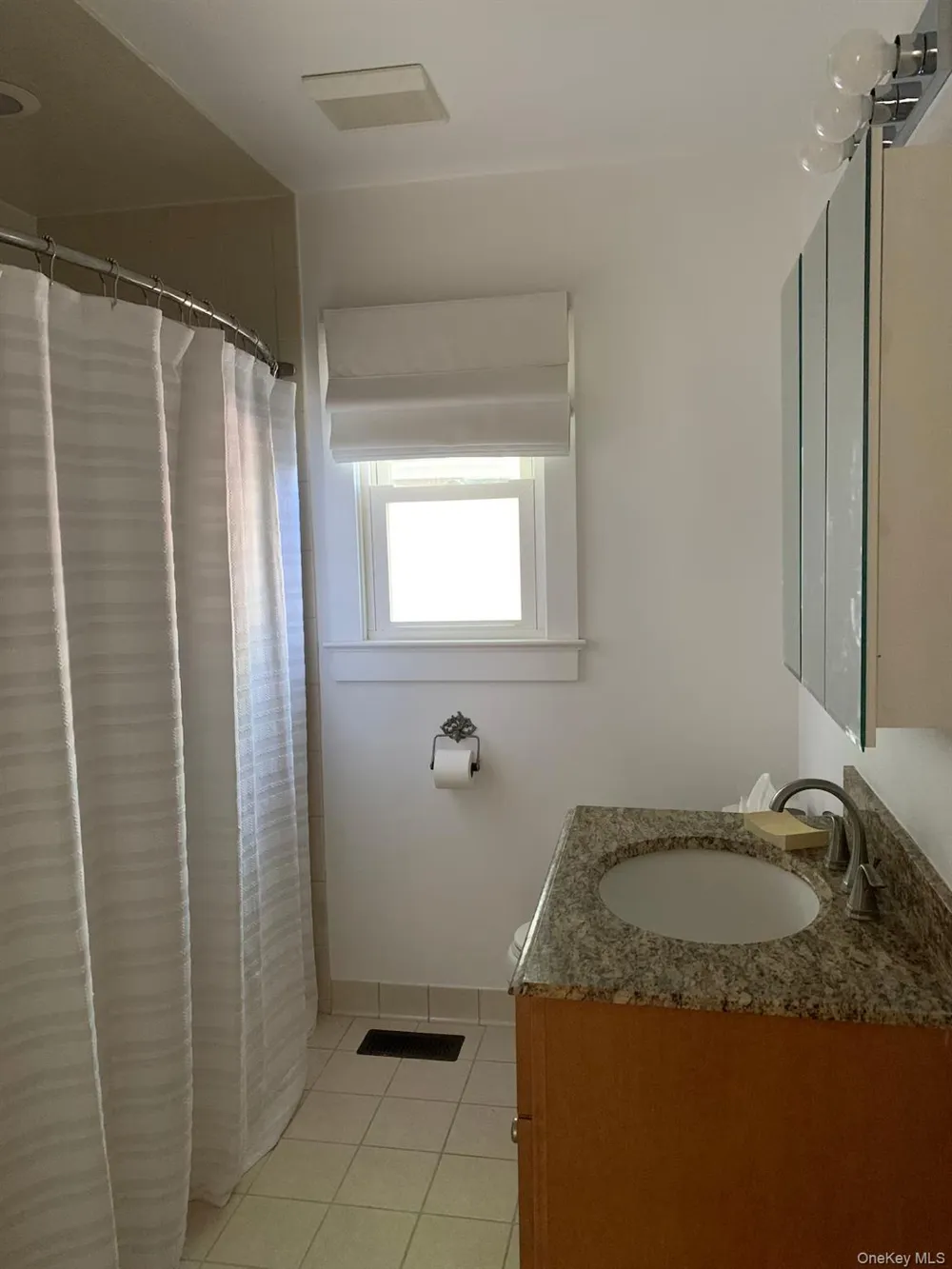 1240 West Road Cutchogue, NY 11935