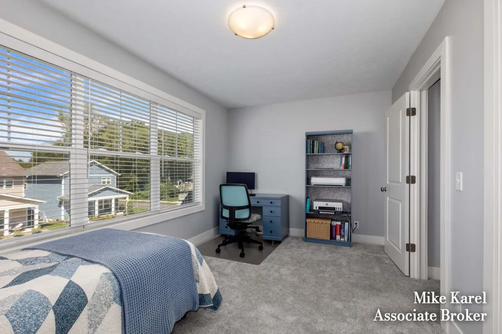 297 Vista Green Court Holland, MI 49423