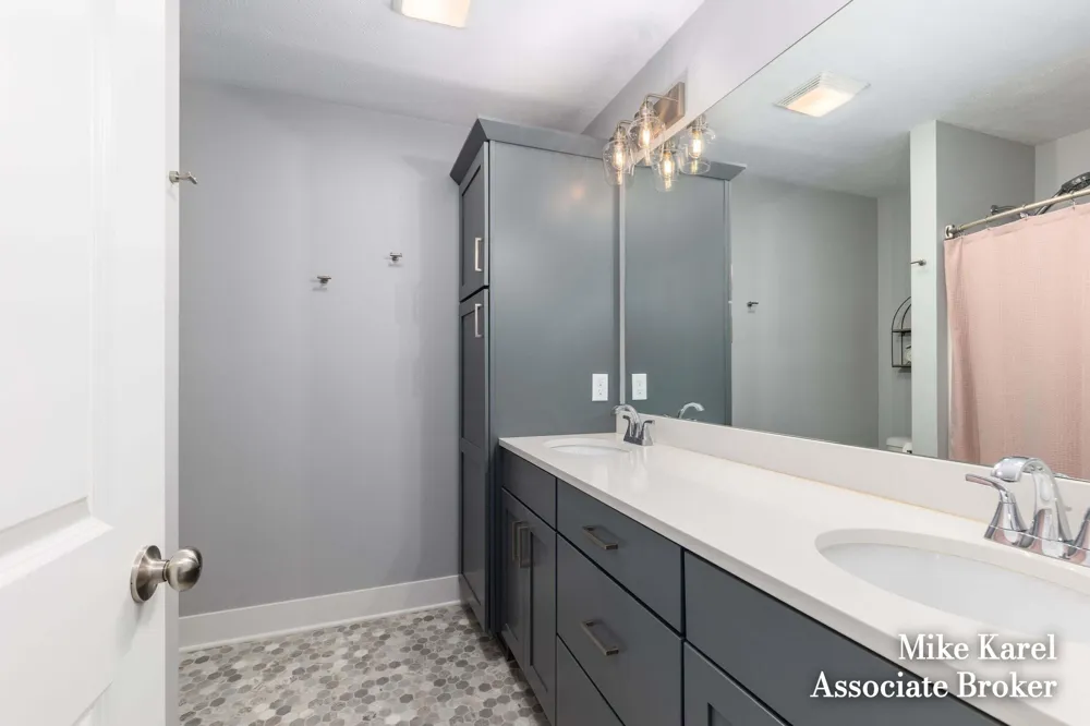 297 Vista Green Court Holland, MI 49423