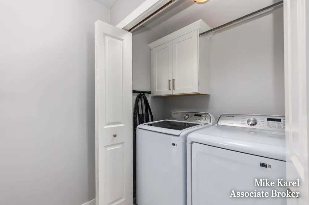 297 Vista Green Court Holland, MI 49423