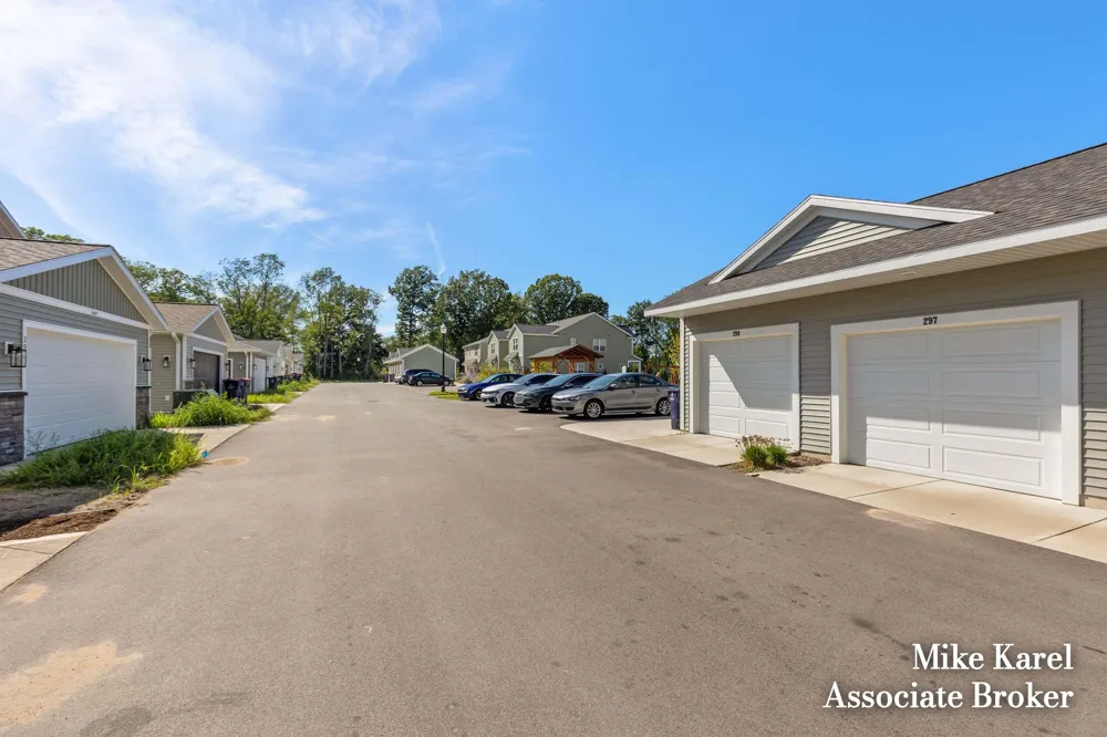297 Vista Green Court Holland, MI 49423