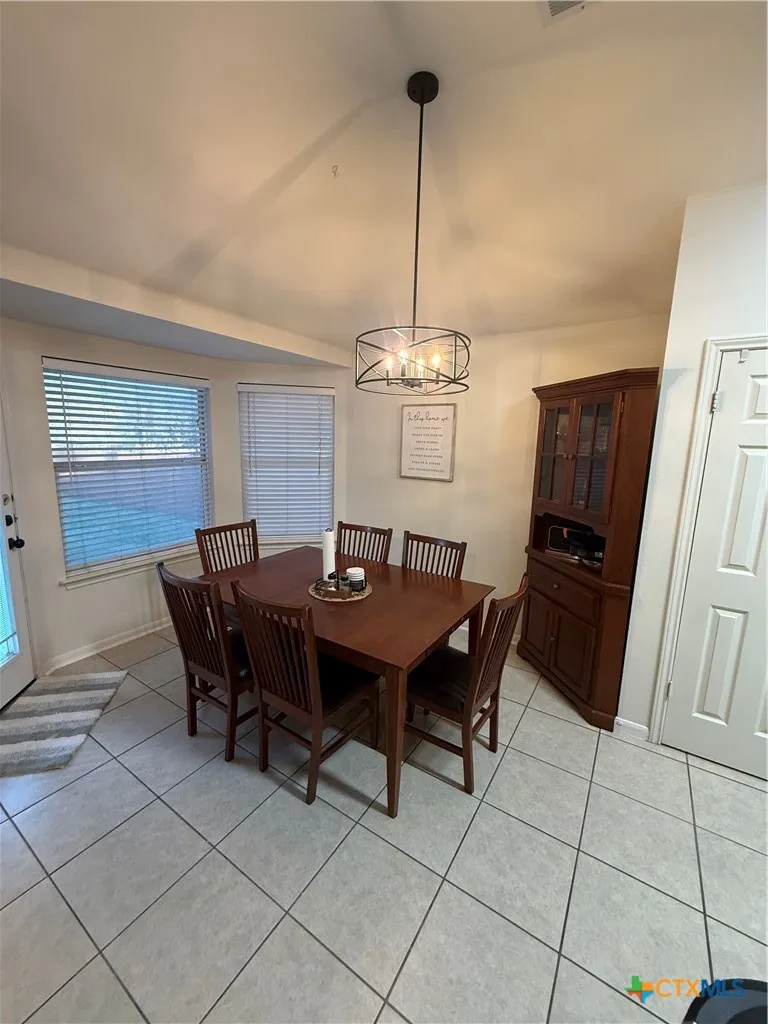 6007 Lone Star Court Hutto, TX 78634