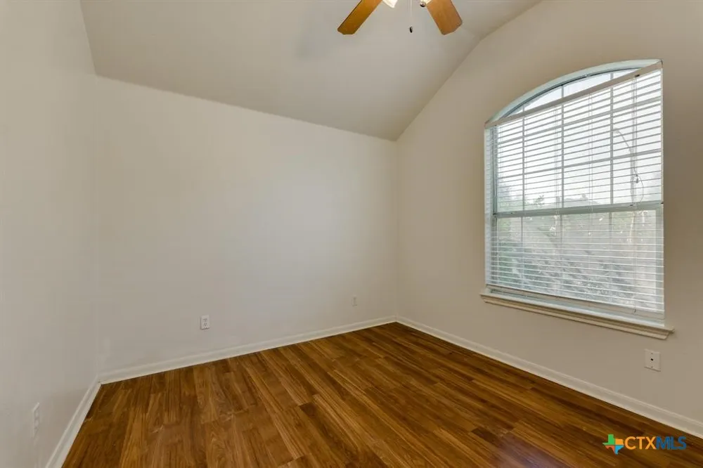 6007 Lone Star Court Hutto, TX 78634