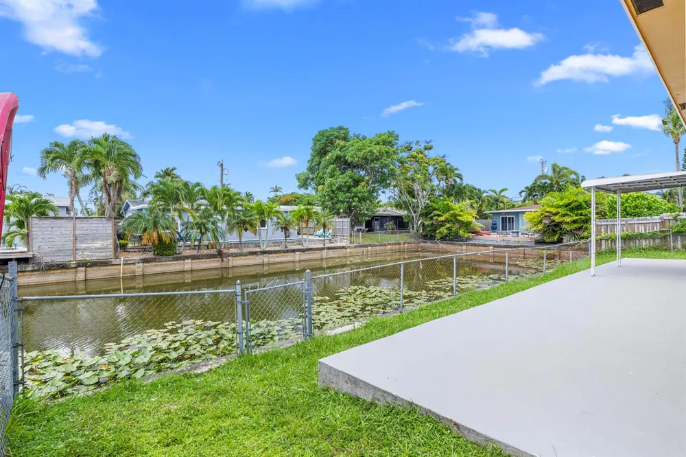1772 NW 38th Street Oakland Park, FL 33309