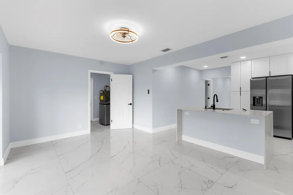 1772 NW 38th Street Oakland Park, FL 33309
