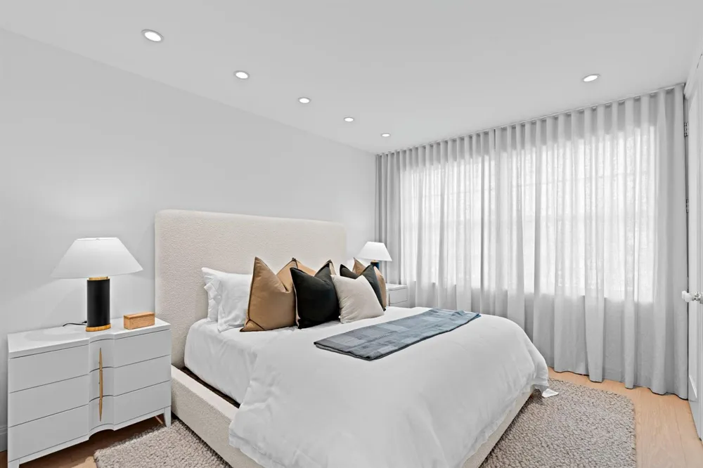 255 ROYAL POINCIANA WAY #2nd floor Palm Beach, FL 33480