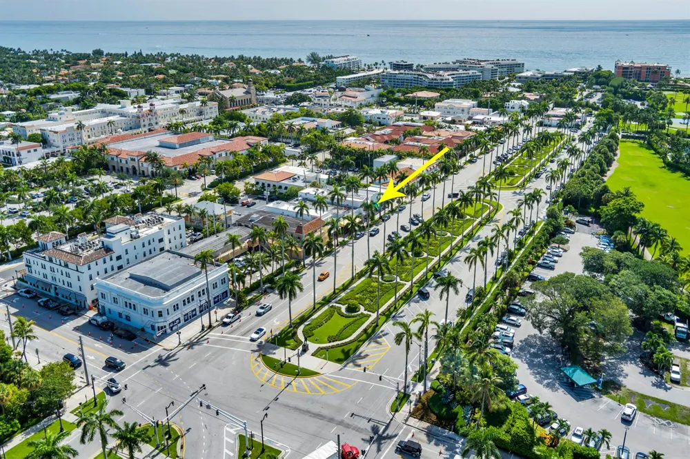 255 ROYAL POINCIANA WAY #2nd floor Palm Beach, FL 33480