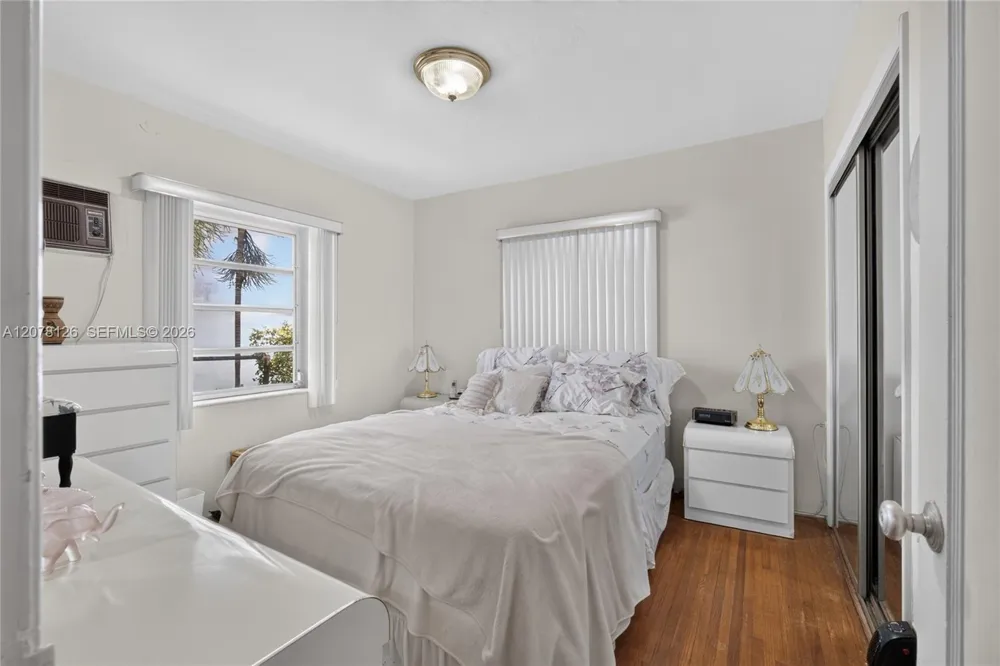 4940 SW 5th Ter Miami, FL 33134