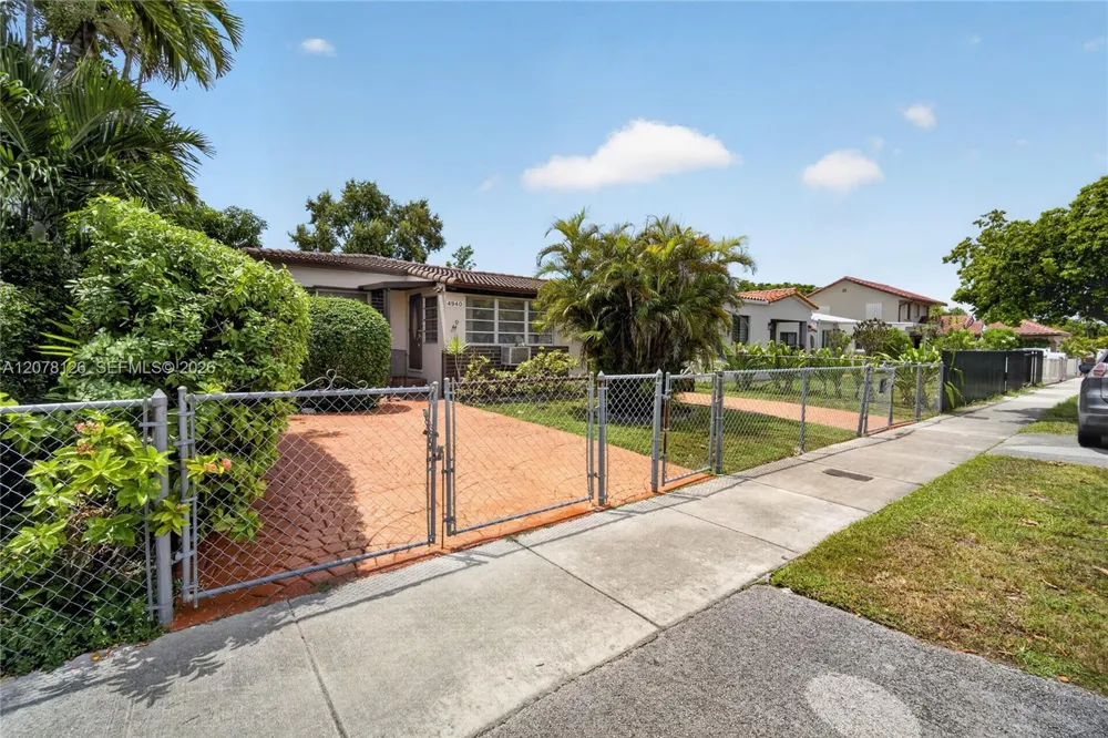4940 SW 5th Ter Miami, FL 33134