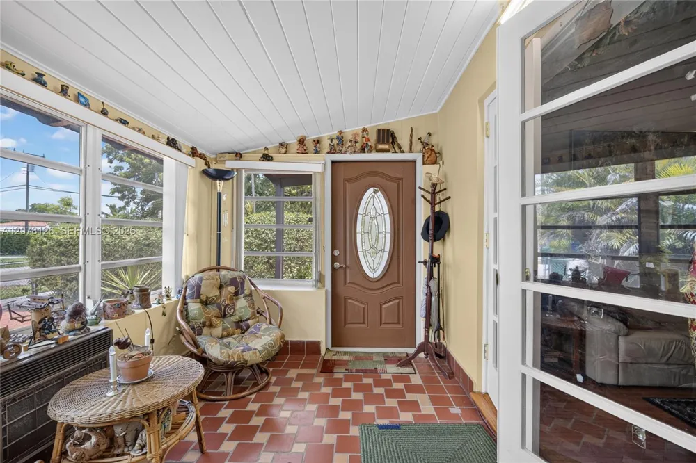 4940 SW 5th Ter Miami, FL 33134