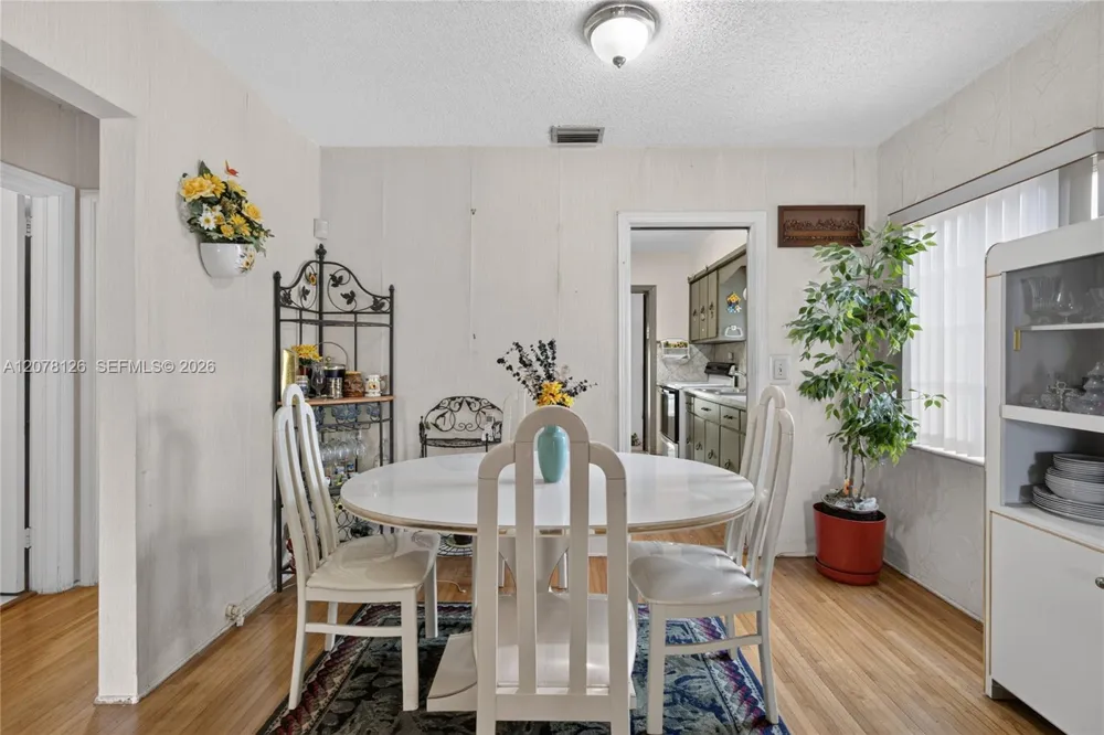 4940 SW 5th Ter Miami, FL 33134
