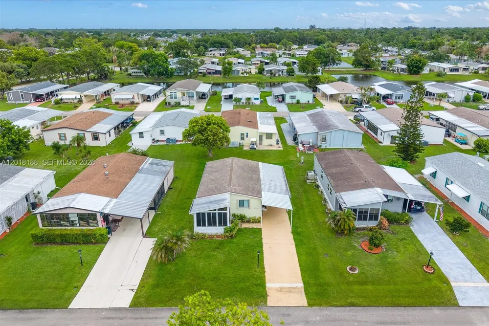 8208 W Bitterbush Ln Port St. Lucie, FL 34952
