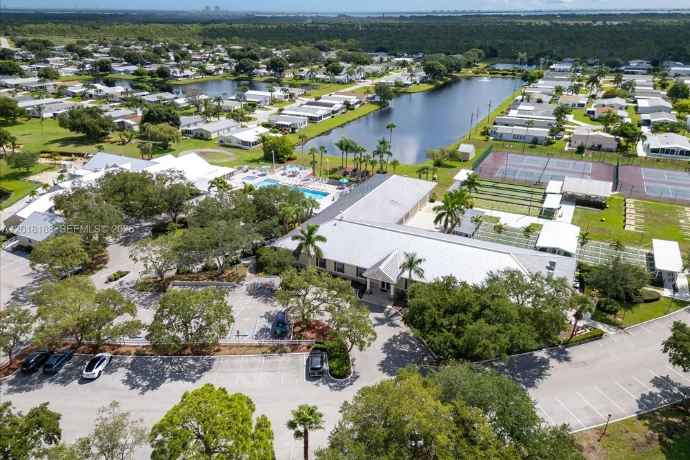 8208 W Bitterbush Ln Port St. Lucie, FL 34952