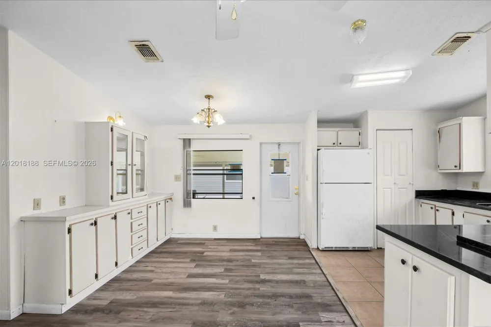 8208 W Bitterbush Ln Port St. Lucie, FL 34952