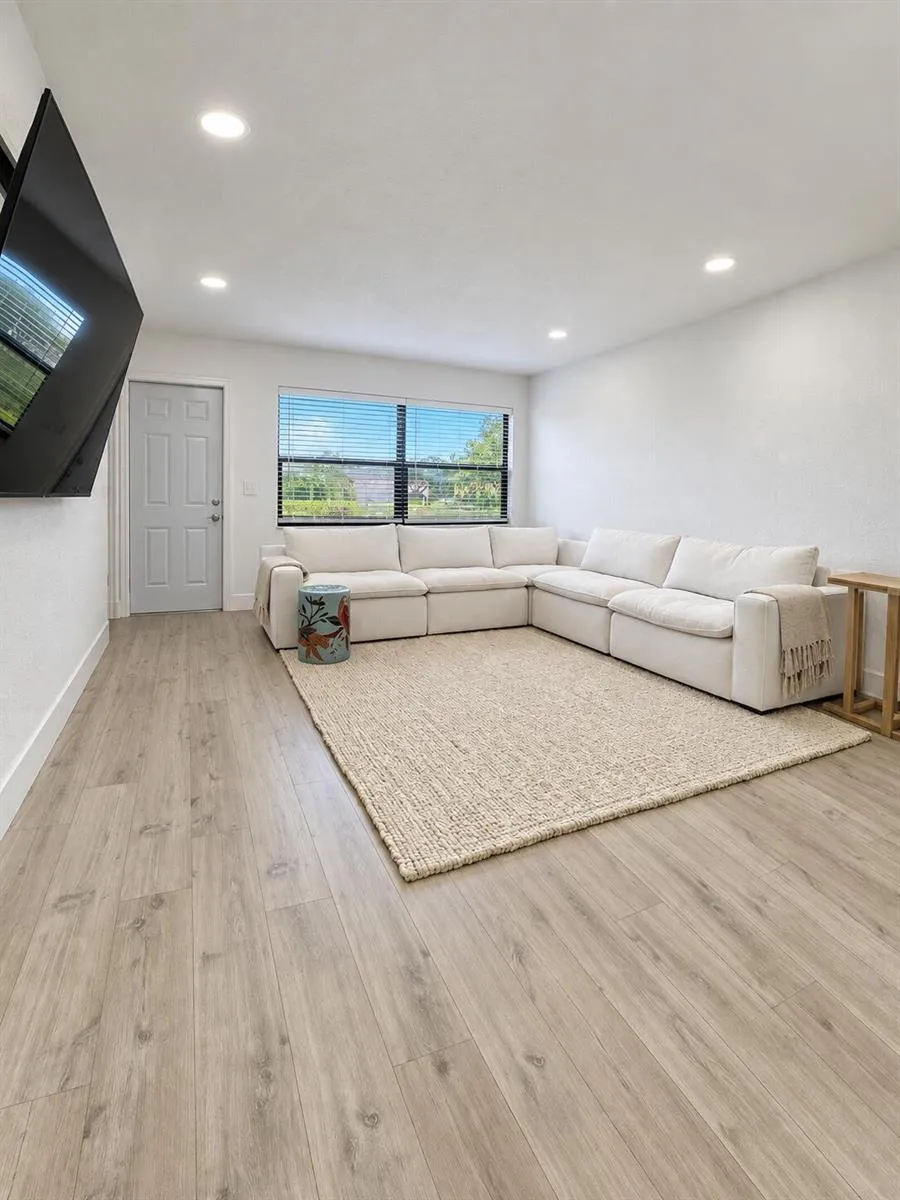 3107 SW 20th Terrace #20C1 Delray Beach, FL 33445