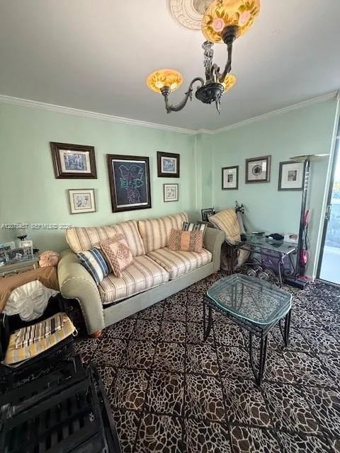 20505 E Country Club Dr #1036 Aventura, FL 33180
