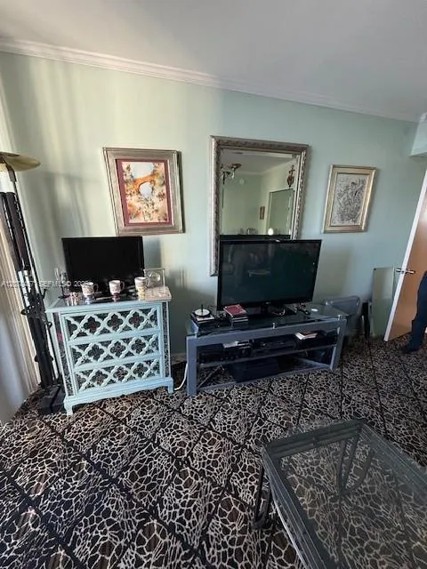 20505 E Country Club Dr #1036 Aventura, FL 33180