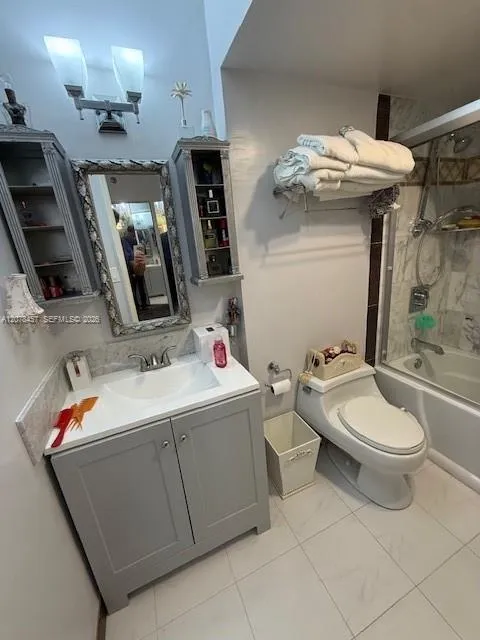 20505 E Country Club Dr #1036 Aventura, FL 33180