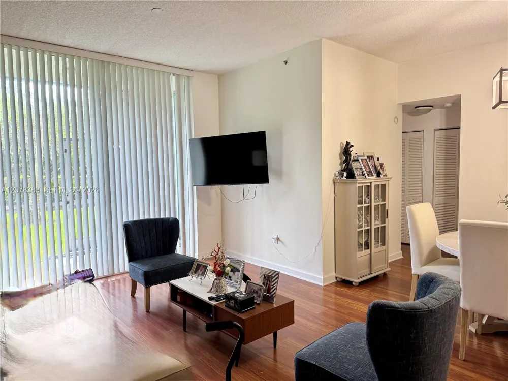 9725 NW 52nd St #109 Doral, FL 33178