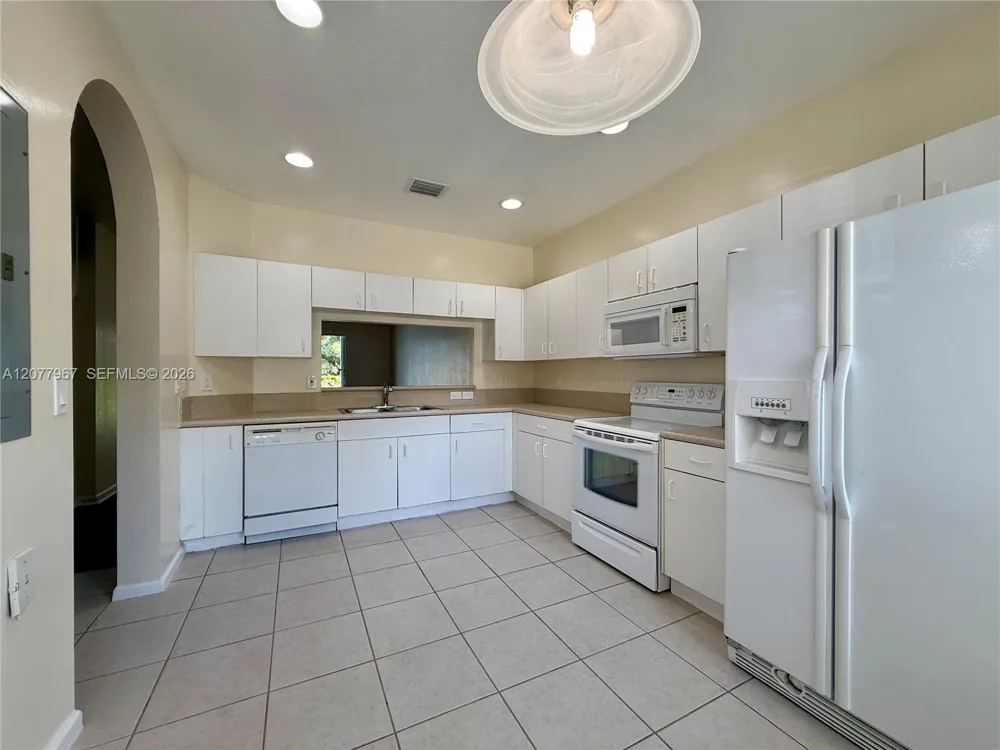 8219 SW 27th St #102 Miramar, FL 33025