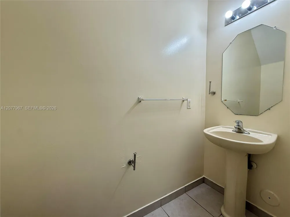 8219 SW 27th St #102 Miramar, FL 33025
