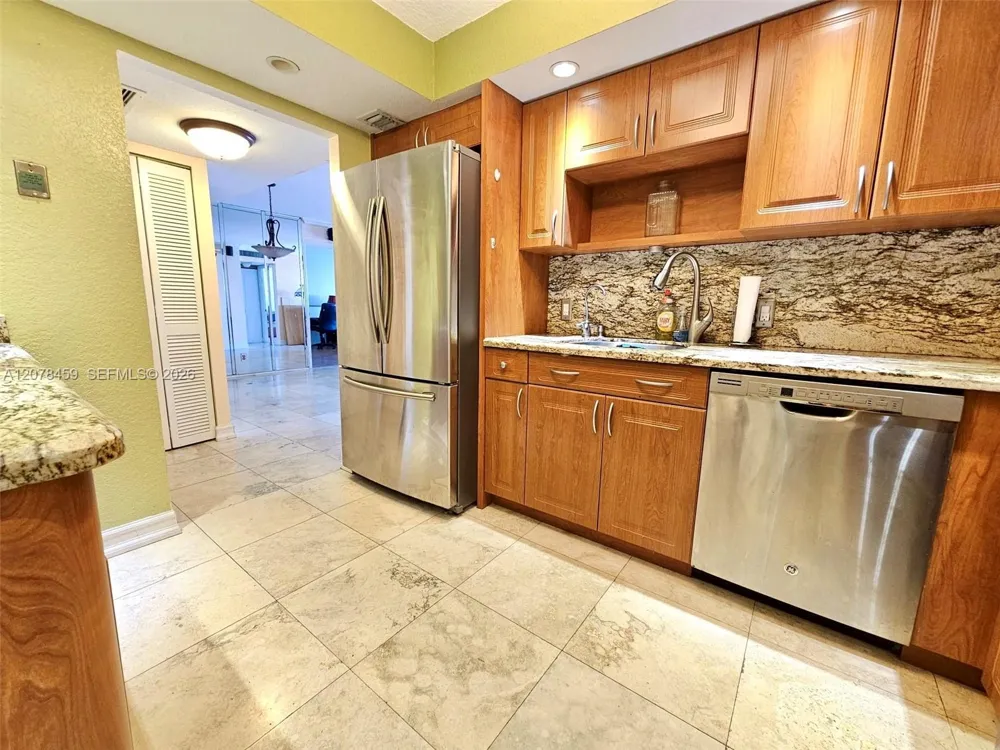 427 Golden Isles Dr #16E Hallandale Beach, FL 33009