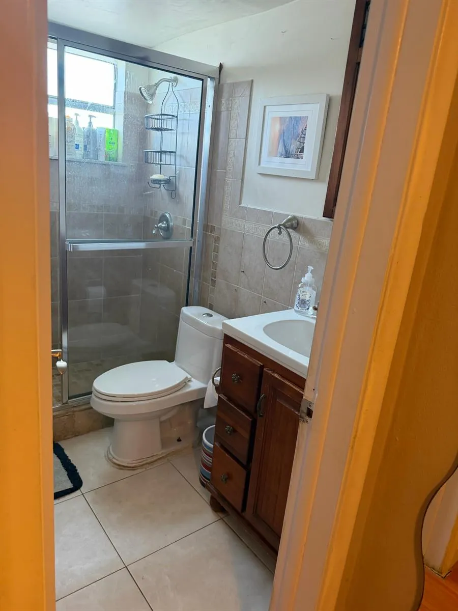 714 NE 10th Street #205 Hallandale Beach, FL 33009