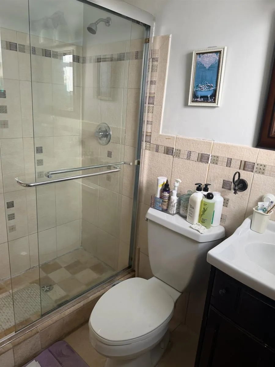 714 NE 10th Street #205 Hallandale Beach, FL 33009