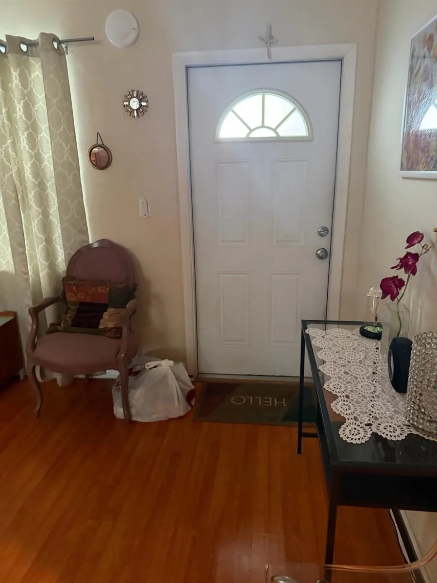 714 NE 10th Street #205 Hallandale Beach, FL 33009