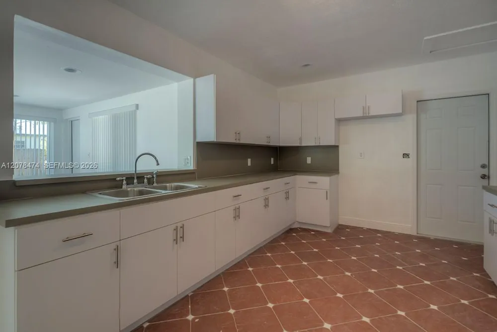 160 NW 199th St #1 Miami Gardens, FL 33169