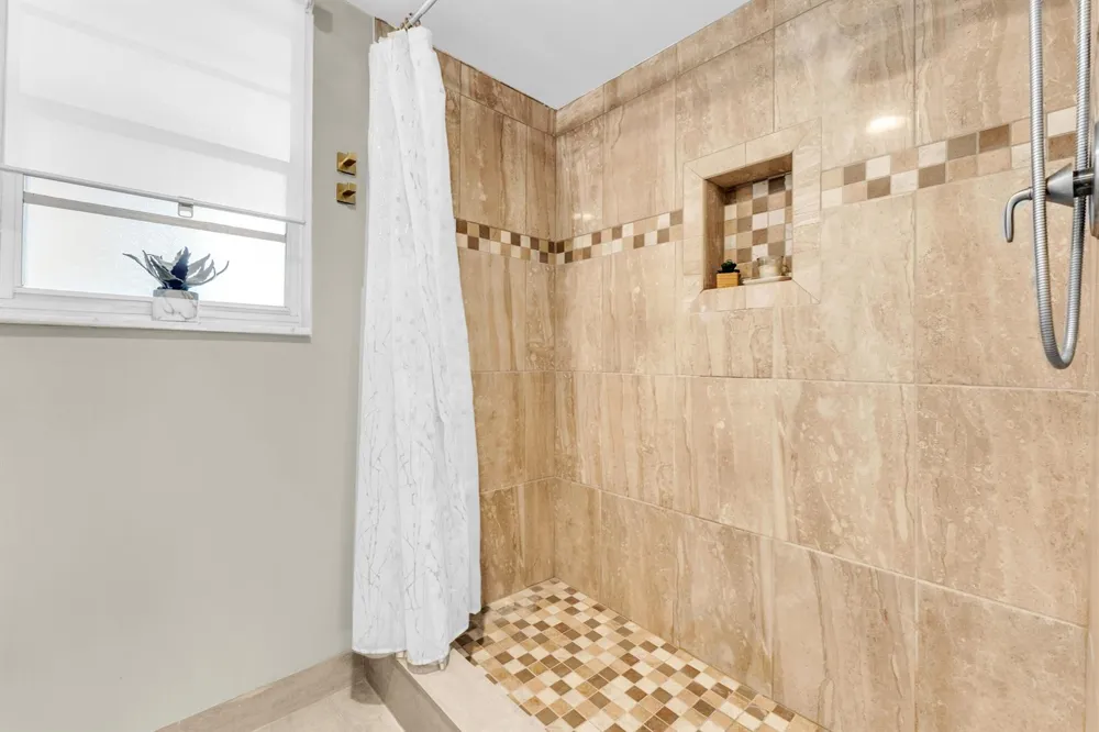 3836 Via Poinciana #607 Lake Worth, FL 33467