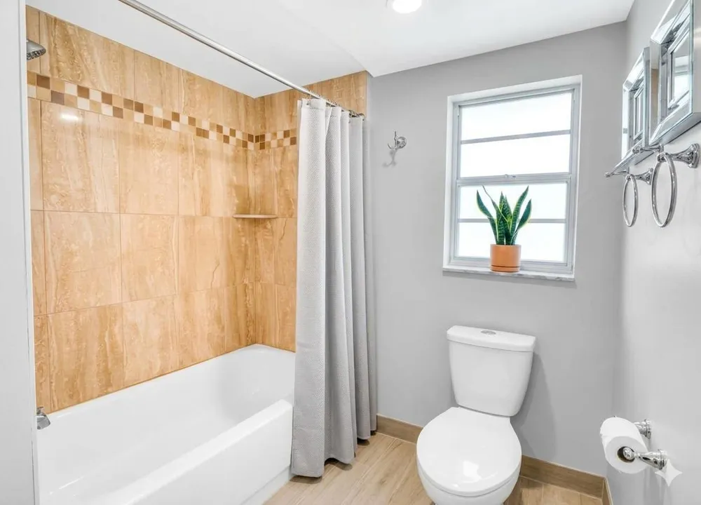 3836 Via Poinciana #607 Lake Worth, FL 33467