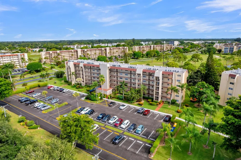 3836 Via Poinciana #607 Lake Worth, FL 33467