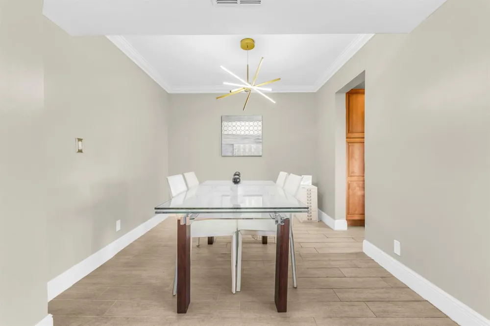3836 Via Poinciana #607 Lake Worth, FL 33467