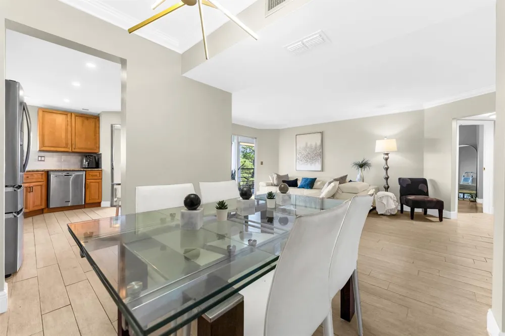 3836 Via Poinciana #607 Lake Worth, FL 33467