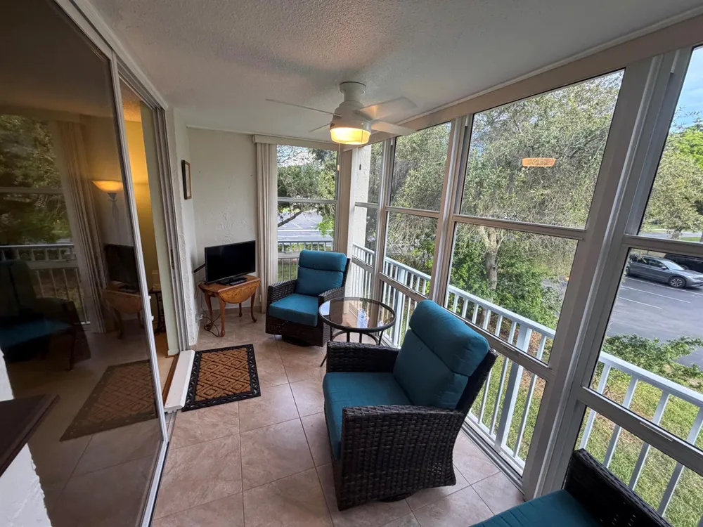 206 SE 10TH STREET #201 Dania Beach, FL 33004