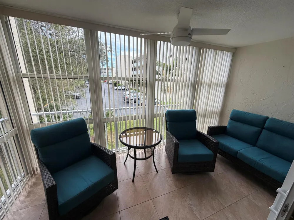 206 SE 10TH STREET #201 Dania Beach, FL 33004