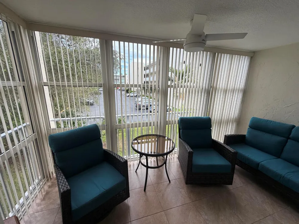 206 SE 10TH STREET #201 Dania Beach, FL 33004