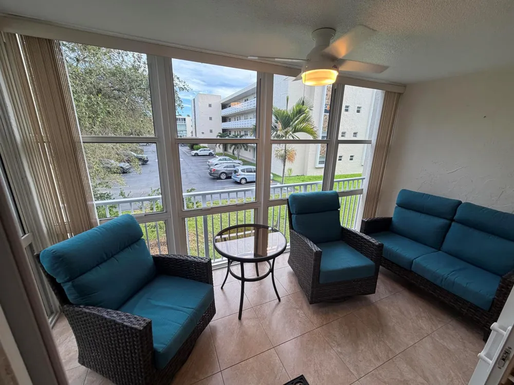 206 SE 10TH STREET #201 Dania Beach, FL 33004