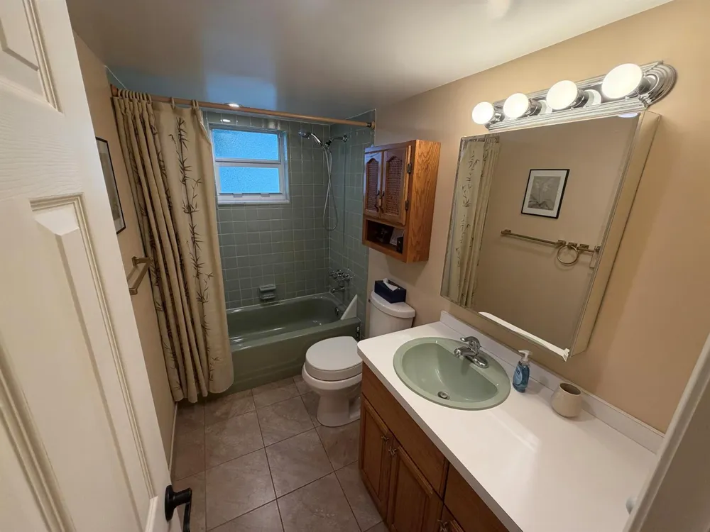 206 SE 10TH STREET #201 Dania Beach, FL 33004