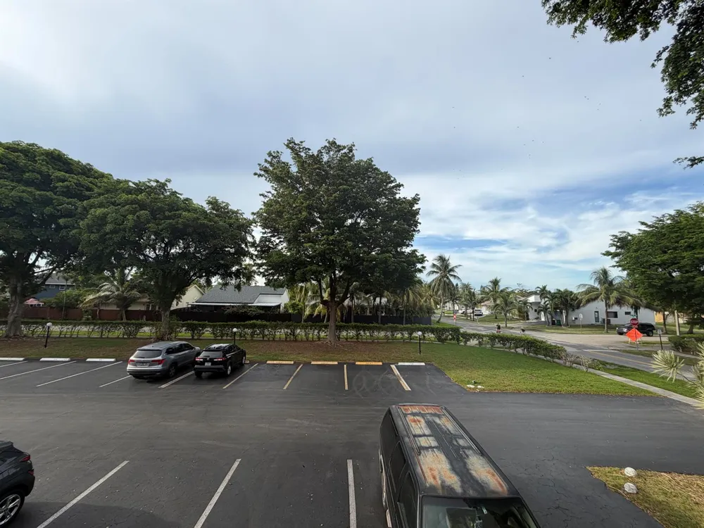 206 SE 10TH STREET #201 Dania Beach, FL 33004