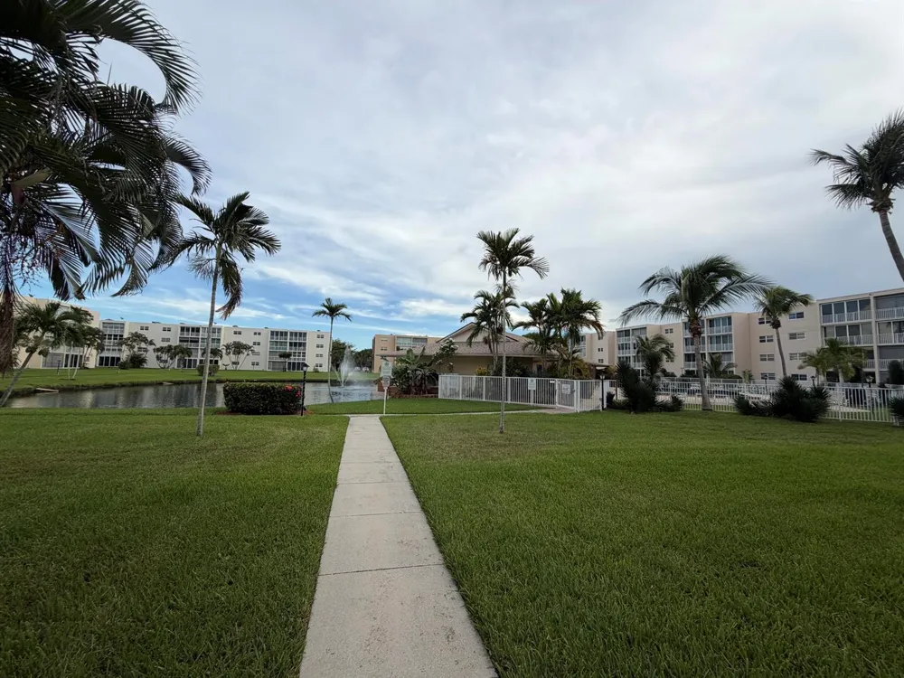 206 SE 10TH STREET #201 Dania Beach, FL 33004