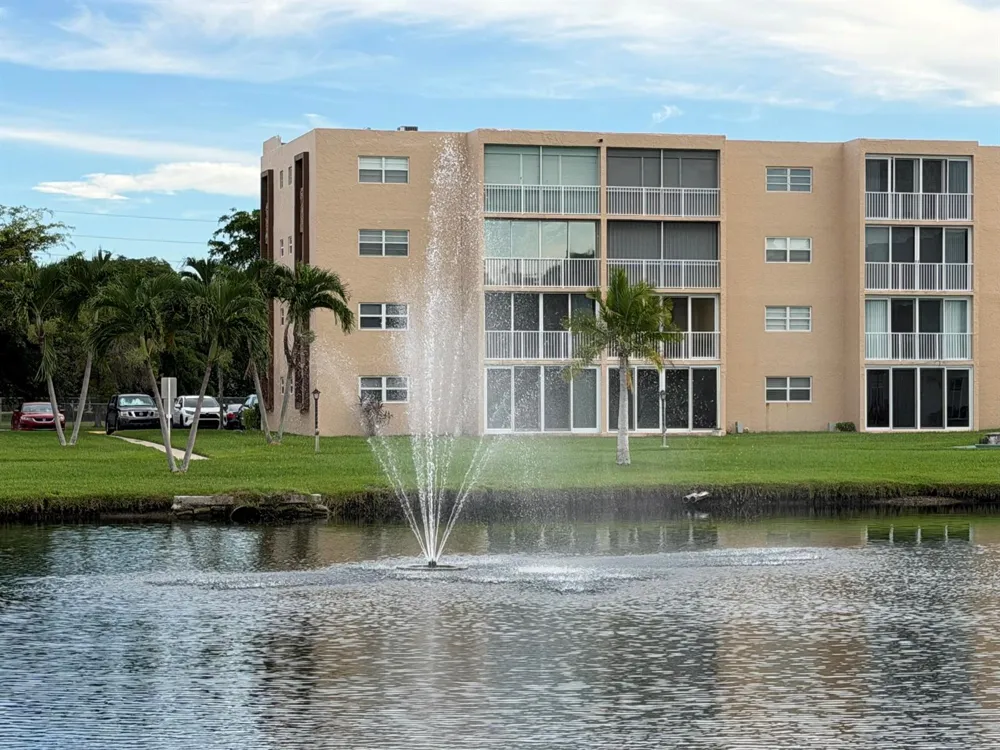 206 SE 10TH STREET #201 Dania Beach, FL 33004