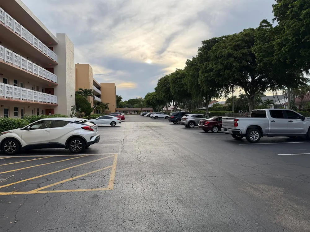 206 SE 10TH STREET #201 Dania Beach, FL 33004